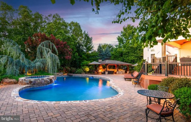 93 HEARTHSTONE CIR, Phoenixville, PA 19460