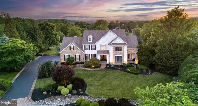 93 HEARTHSTONE CIR, Phoenixville, PA 19460