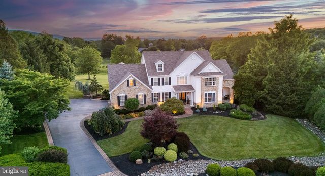 93 HEARTHSTONE CIR, Phoenixville, PA 19460