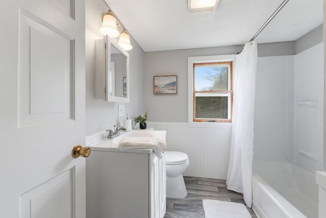 73 Edmund St, East Longmeadow, MA 01028