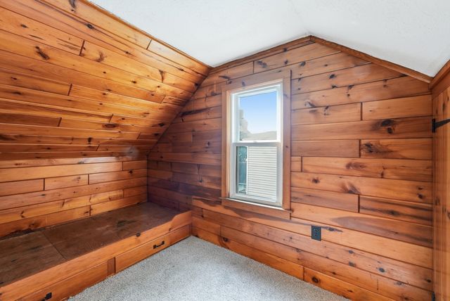 73 Edmund St, East Longmeadow, MA 01028
