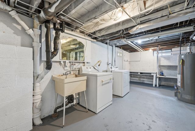 73 Edmund St, East Longmeadow, MA 01028