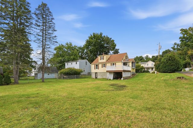 73 Edmund St, East Longmeadow, MA 01028