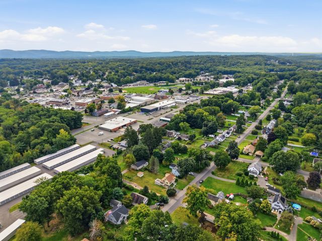 73 Edmund St, East Longmeadow, MA 01028