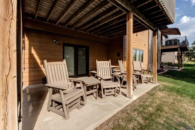 6828 MUIRFIELD DR, Rapid City, SD 57702