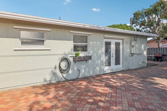 2216 NW 2nd Avenue, Wilton Manors, FL 33311