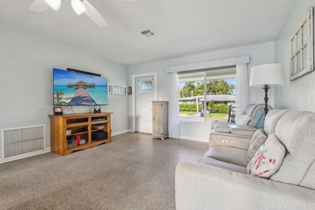 2216 NW 2nd Avenue, Wilton Manors, FL 33311