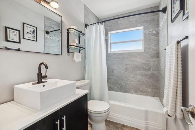 2216 NW 2nd Avenue, Wilton Manors, FL 33311