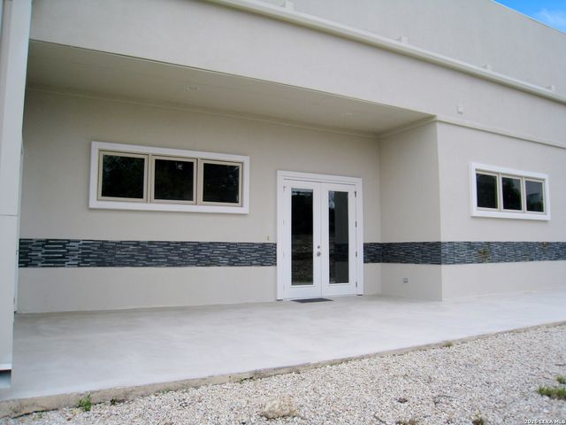6751 Wrangler Cir, Bulverde, TX 78163