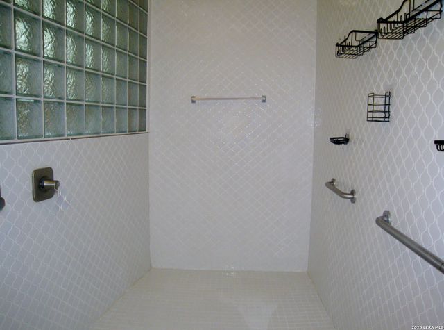 6751 Wrangler Cir, Bulverde, TX 78163