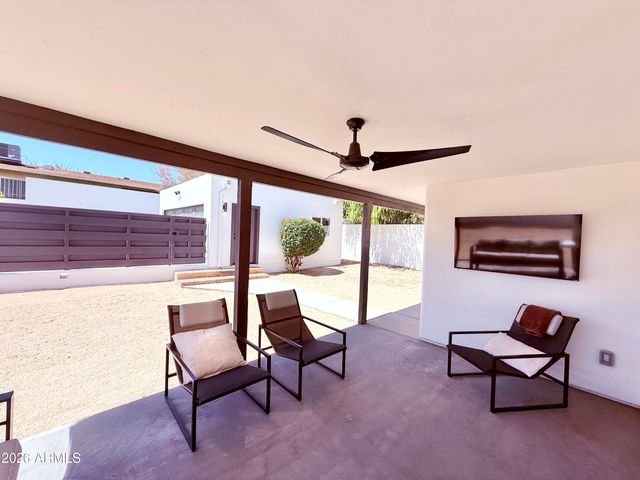 2645 E VISTA Drive, Phoenix, AZ 85032