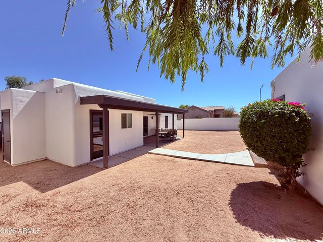 2645 E VISTA Drive, Phoenix, AZ 85032