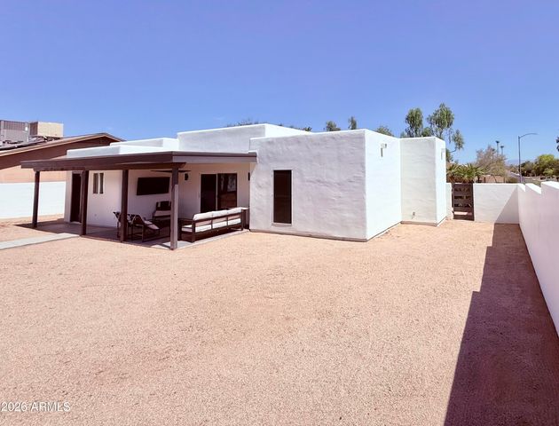 2645 E VISTA Drive, Phoenix, AZ 85032