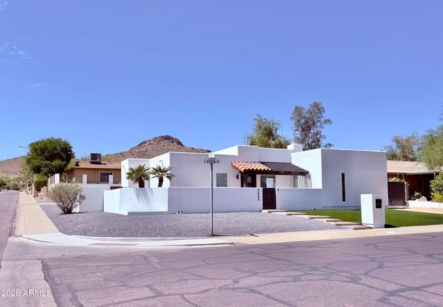 2645 E VISTA Drive, Phoenix, AZ 85032