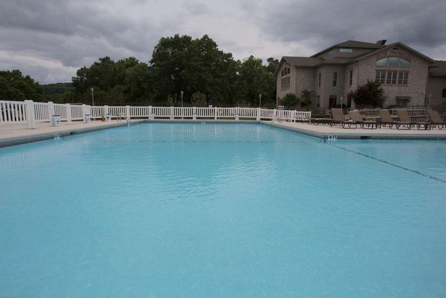 150 The Bluffs Apt 1, Branson, MO 65616