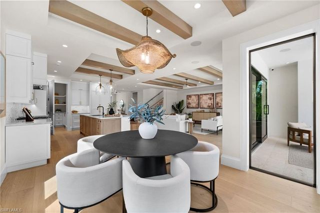 1120 10th AVE N, Naples, FL 34102