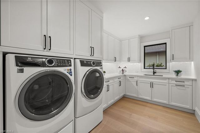 1120 10th AVE N, Naples, FL 34102