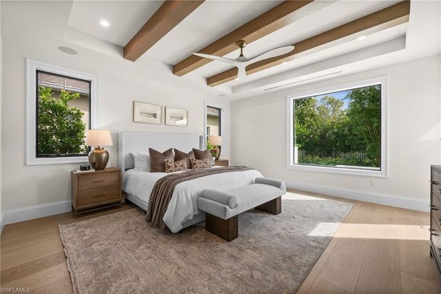 1120 10th AVE N, Naples, FL 34102