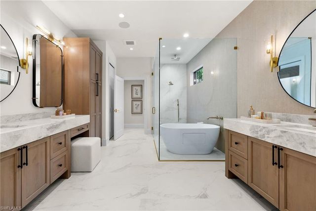 1120 10th AVE N, Naples, FL 34102