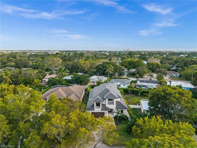 1120 10th AVE N, Naples, FL 34102