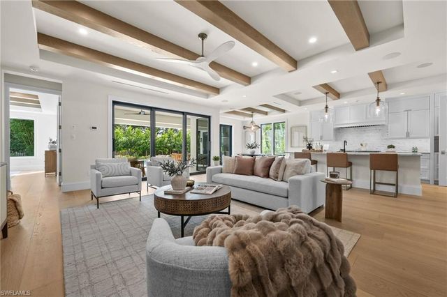 1120 10th AVE N, Naples, FL 34102