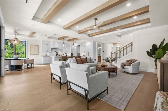 1120 10th AVE N, Naples, FL 34102