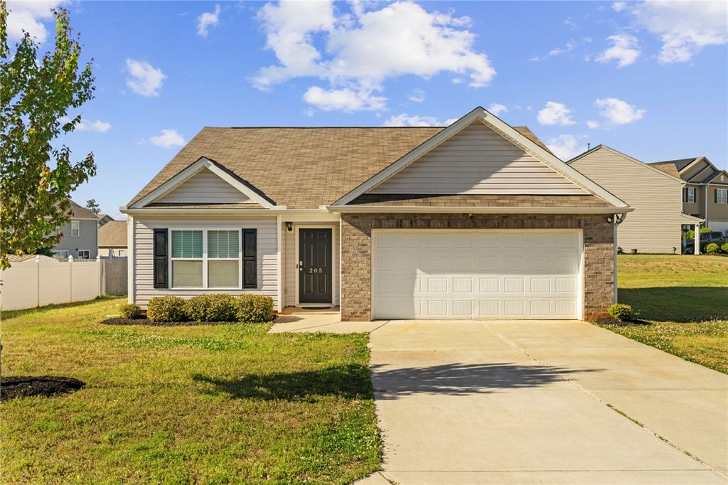 205 Hillendale Way, Williamston, SC 29697