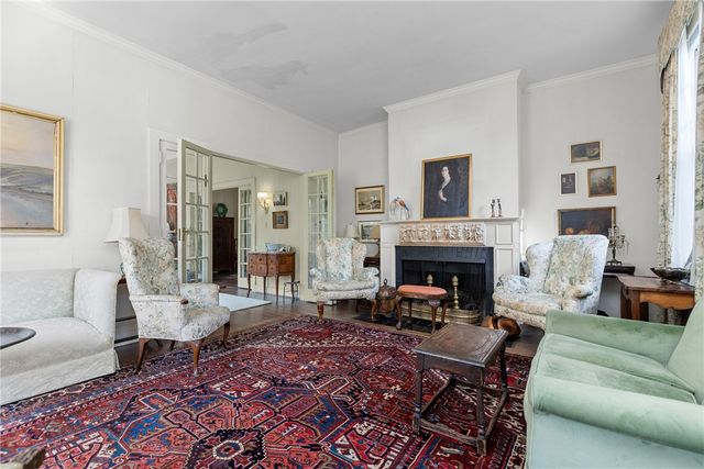 804 Persimmon Rd, Sewickley Heights, PA 15143