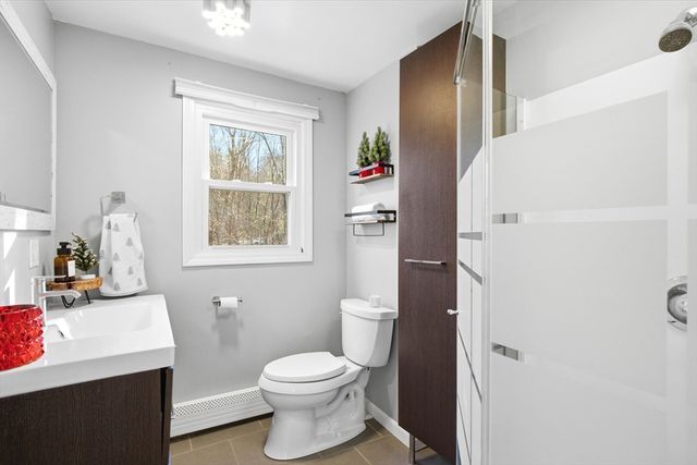 557 Fowler Rd, Northbridge, MA 01534