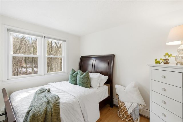 557 Fowler Rd, Northbridge, MA 01534