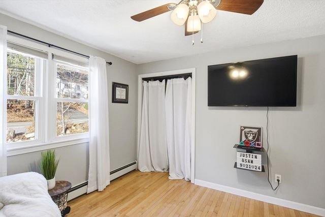 557 Fowler Rd, Northbridge, MA 01534