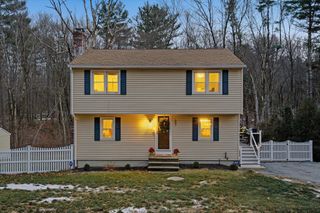 557 Fowler Rd, Northbridge, MA 01534