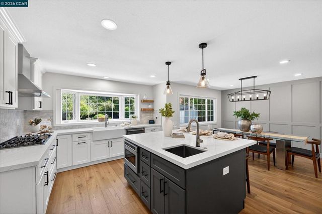 3022 Deerpark Dr, Walnut Creek, CA 94598