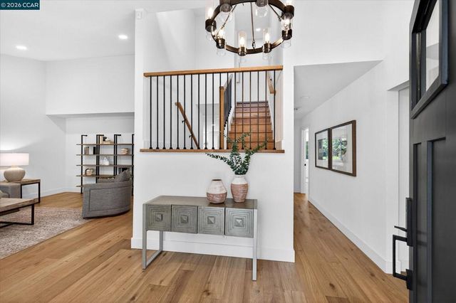 3022 Deerpark Dr, Walnut Creek, CA 94598