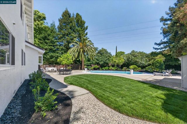 3022 Deerpark Dr, Walnut Creek, CA 94598