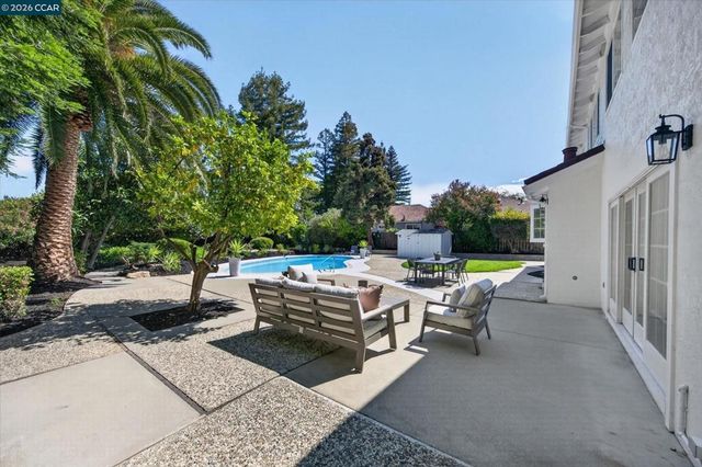 3022 Deerpark Dr, Walnut Creek, CA 94598