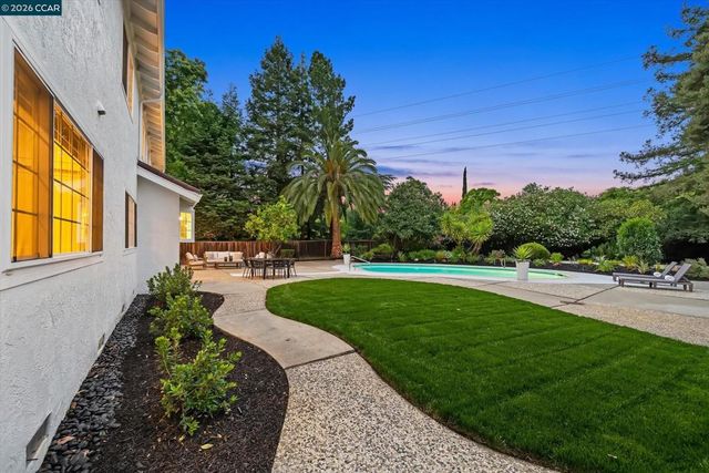 3022 Deerpark Dr, Walnut Creek, CA 94598
