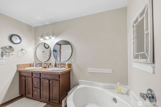 1804 Harborview Drive, Aberdeen, WA 98520