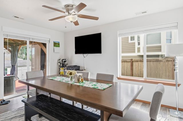 1804 Harborview Drive, Aberdeen, WA 98520