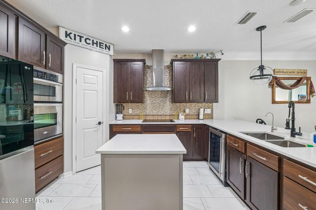 13998 SUMMER BREEZE Drive, Jacksonville, FL 32218