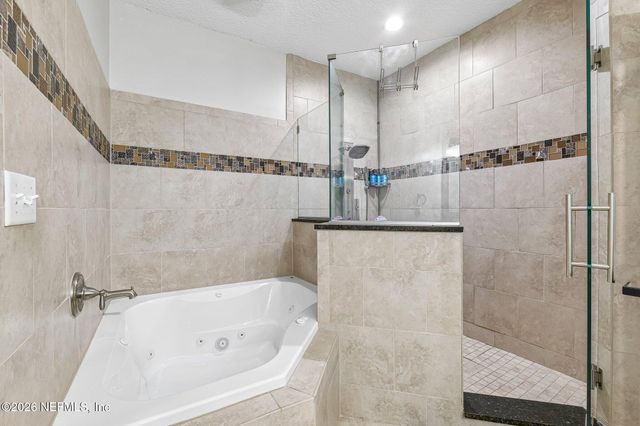 13998 SUMMER BREEZE Drive, Jacksonville, FL 32218