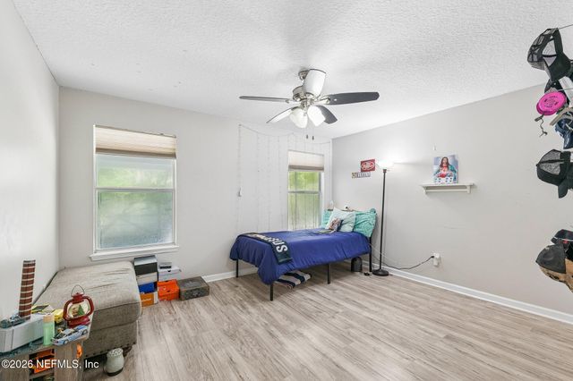 13998 SUMMER BREEZE Drive, Jacksonville, FL 32218