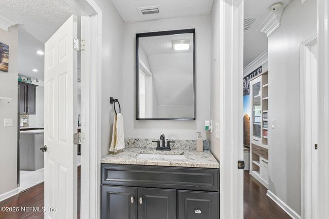 13998 SUMMER BREEZE Drive, Jacksonville, FL 32218