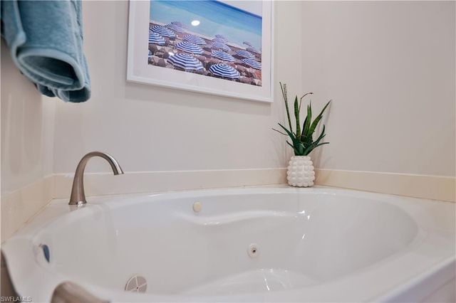 988 Egrets RUN 101, Naples, FL 34108