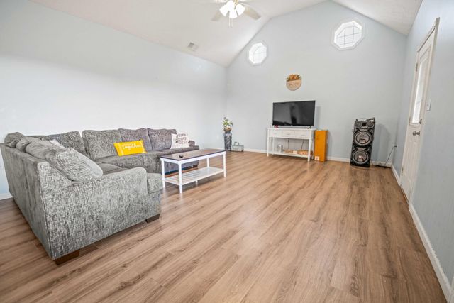 38 Beech Grove Road, Nancy, KY 42544