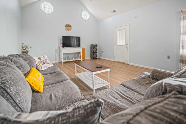 38 Beech Grove Road, Nancy, KY 42544