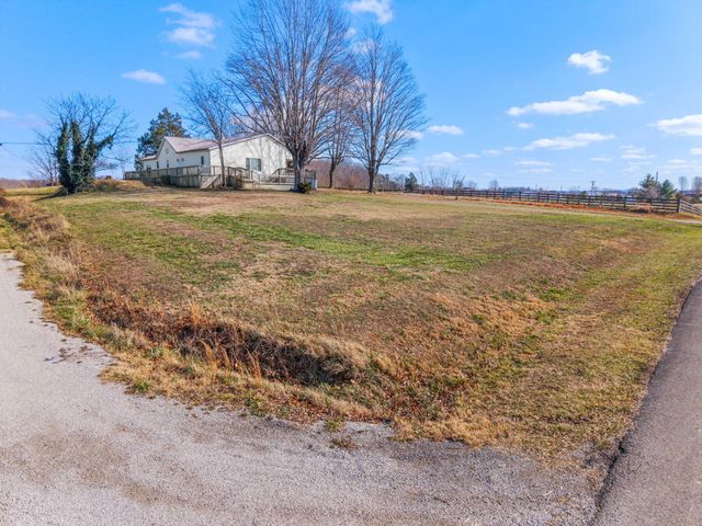 38 Beech Grove Road, Nancy, KY 42544