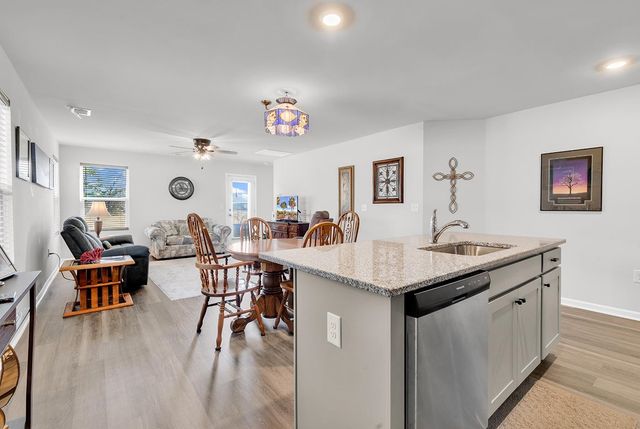 140 Cape Point Dr., Conway, SC 29527