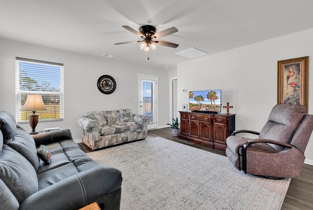 140 Cape Point Dr., Conway, SC 29527