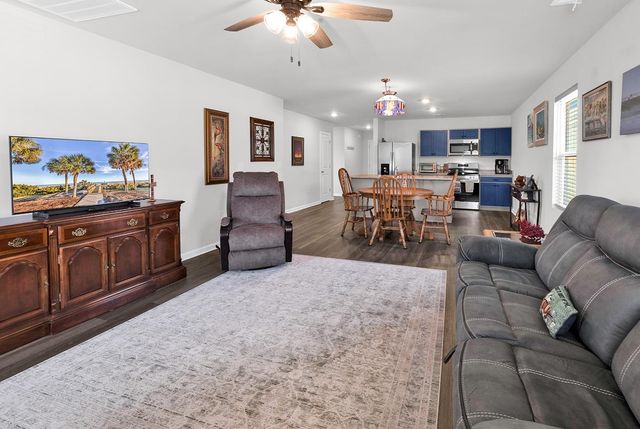 140 Cape Point Dr., Conway, SC 29527